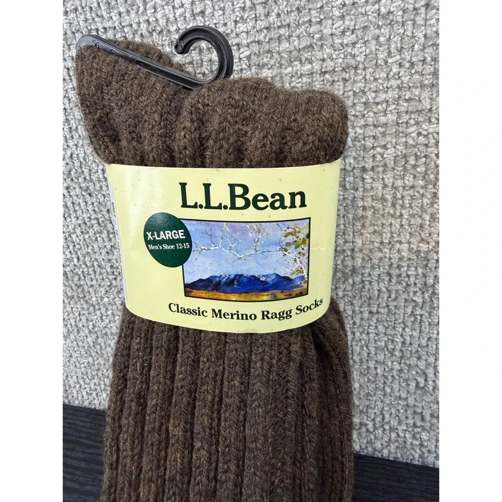 L.L. Bean 16